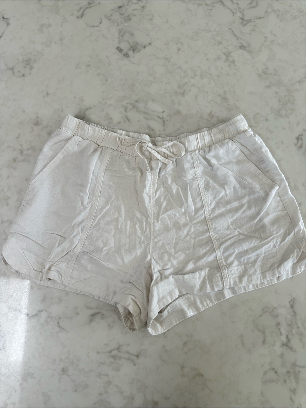 Universal Thread White High Rise Linen Pull-On Shorts. Size Large - Picture 2 of 11